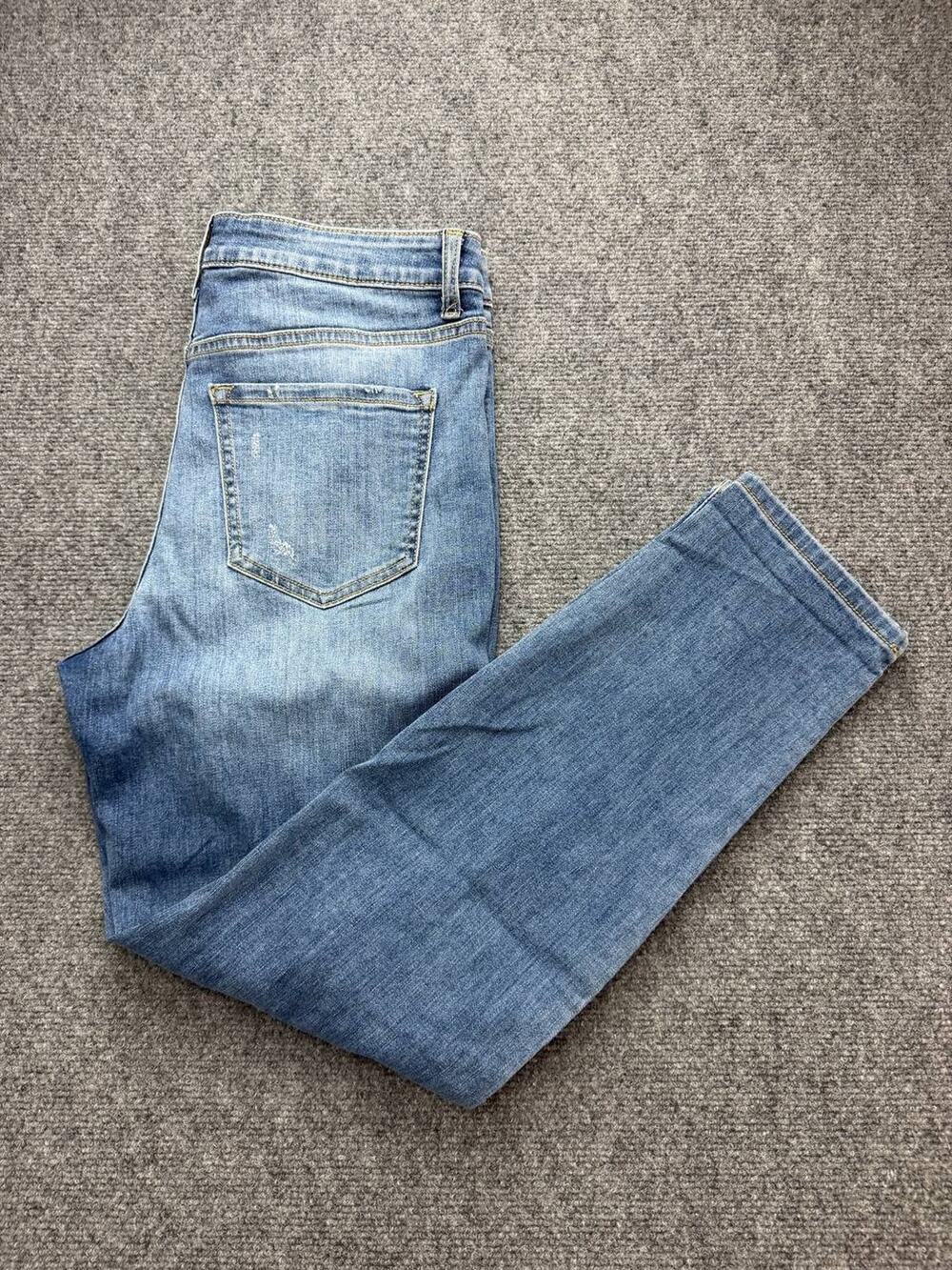Harper Heritage Women's High Rise Straight Distressed Jeans Size 29 Medium Wash